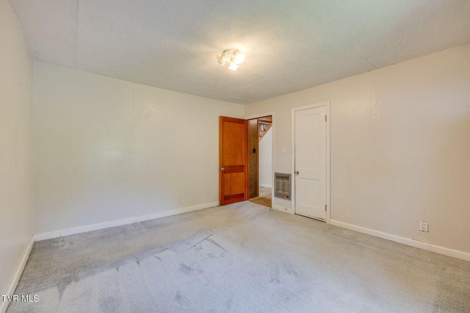 Photo #30: 322 Valley Drive