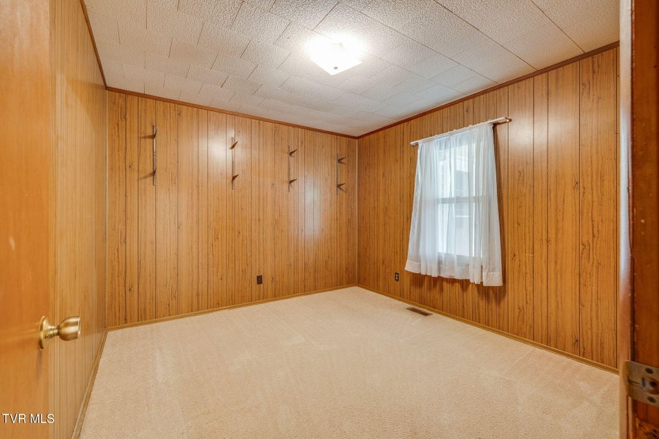 Photo #33: 322 Valley Drive