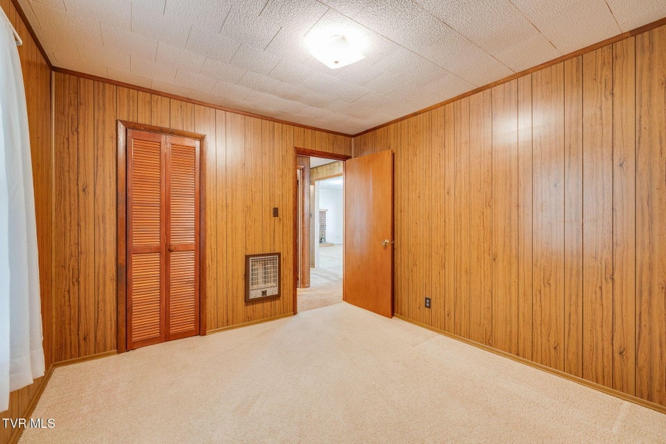 Photo #34: 322 Valley Drive