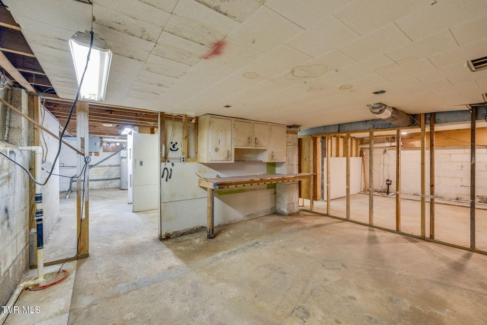 Photo #49: 322 Valley Drive