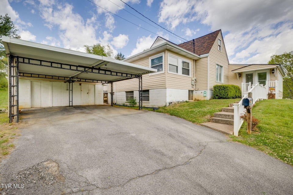 Photo #56: 322 Valley Drive