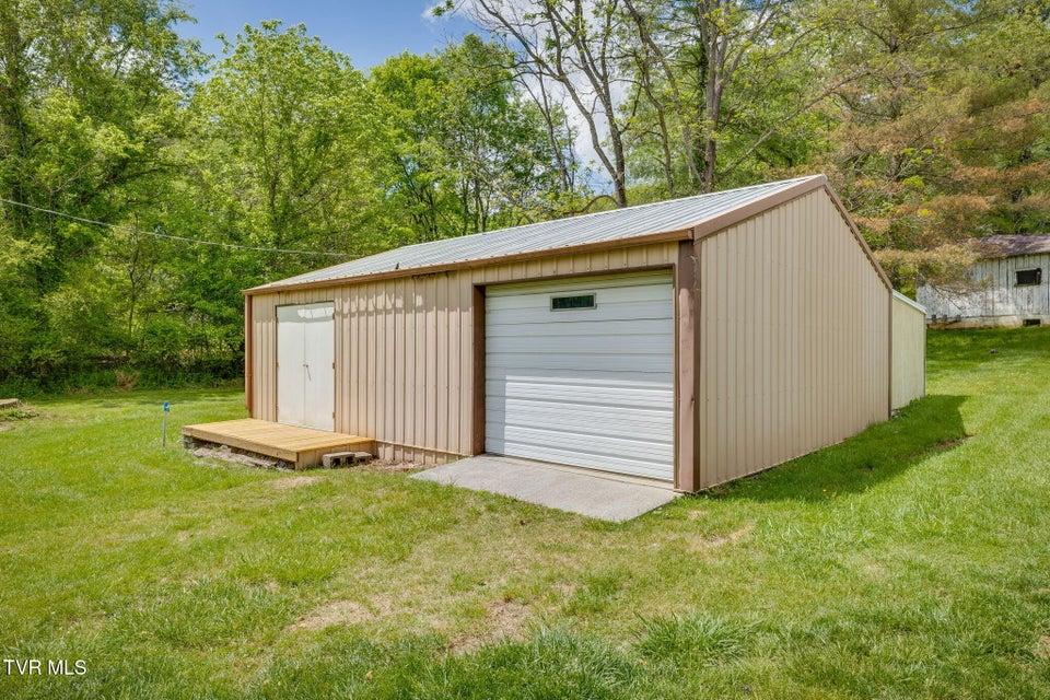 Photo #61: 322 Valley Drive