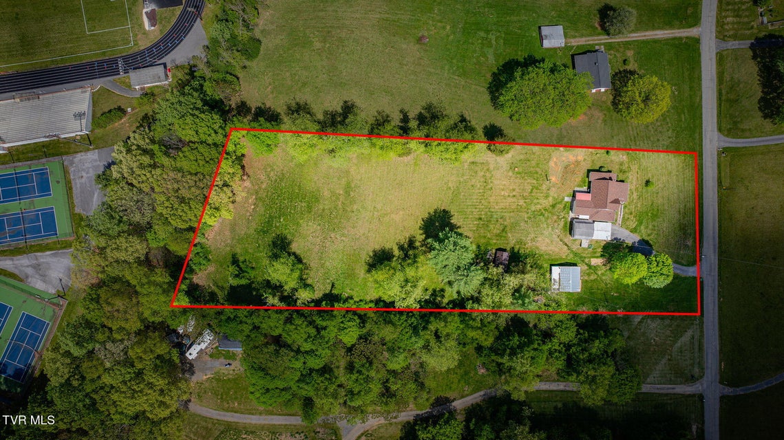 Photo #71: 322 Valley Drive