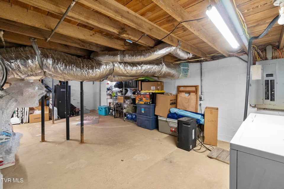 Photo #37: 1375 Union Road