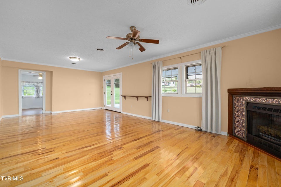 Photo #4: 416 Deck Valley Lane