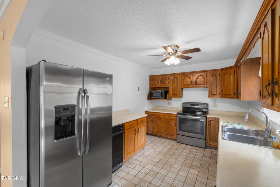 Photo #9: 416 Deck Valley Lane