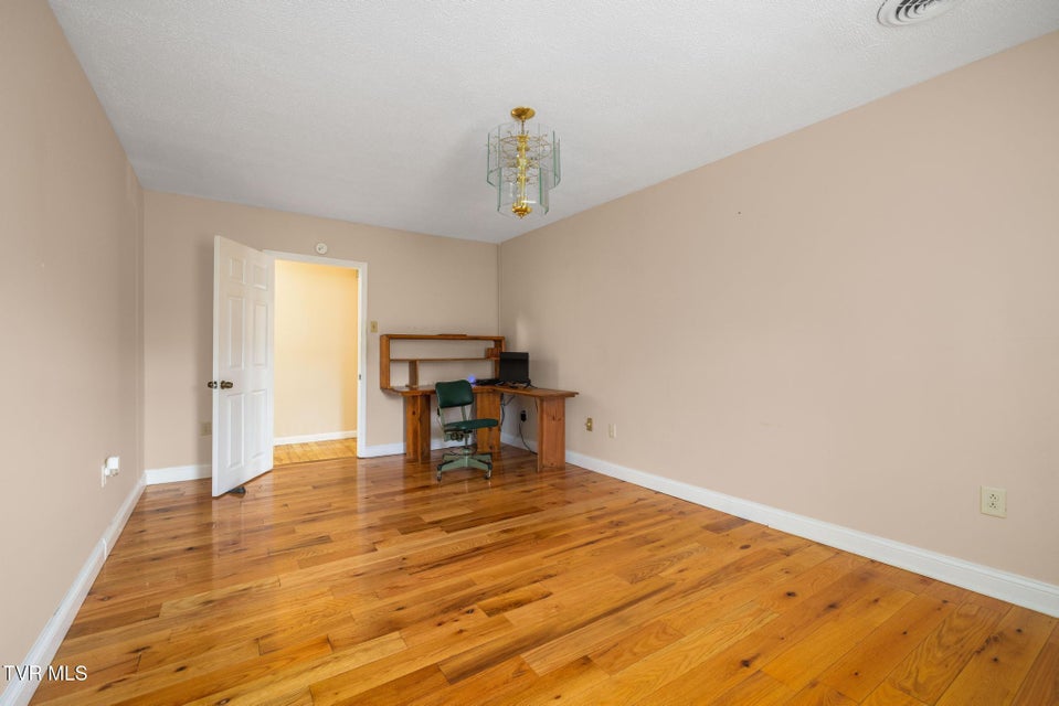 Photo #17: 416 Deck Valley Lane