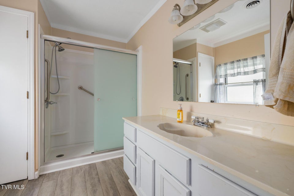 Photo #23: 416 Deck Valley Lane