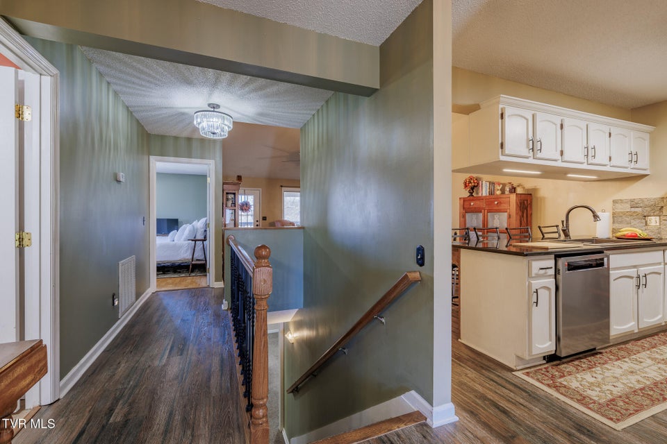 Photo #21: 118 Timberbrook Drive