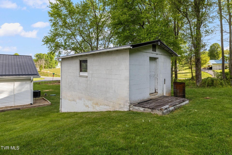 Photo #36: 416 Deck Valley Lane