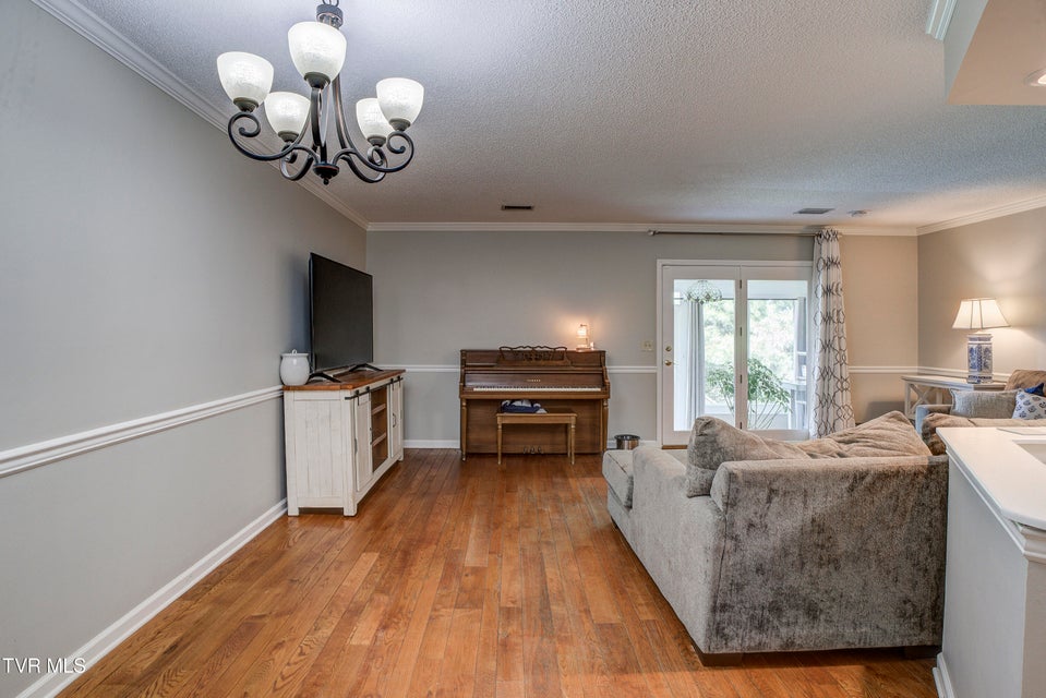 Photo #6: 400 Sunset Drive