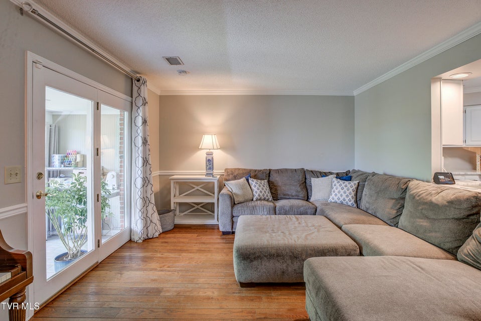 Photo #5: 400 Sunset Drive