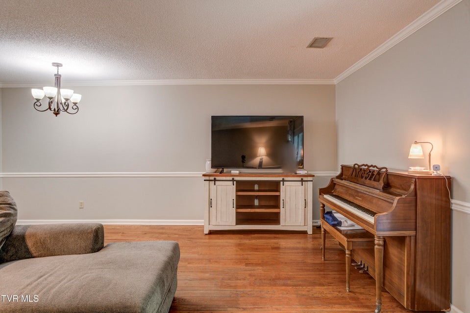 Photo #7: 400 Sunset Drive