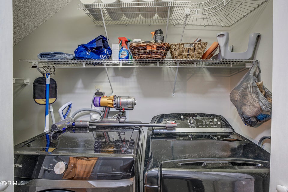 Photo #25: 400 Sunset Drive