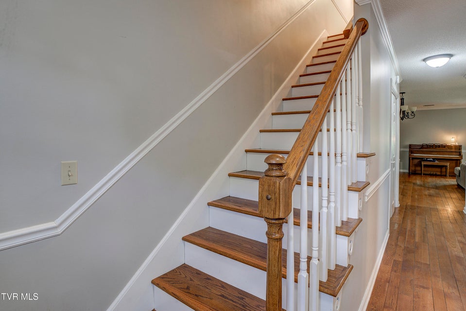 Photo #31: 400 Sunset Drive