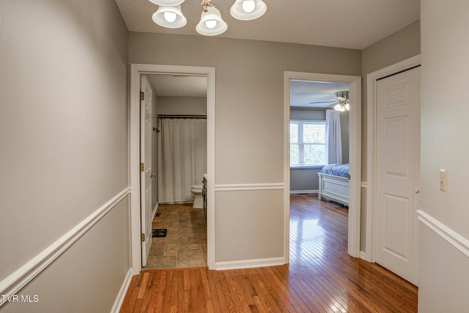 Photo #28: 400 Sunset Drive