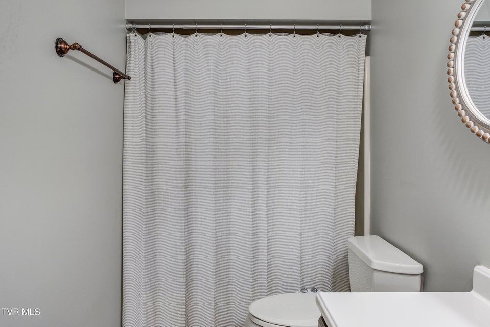 Photo #17: 400 Sunset Drive