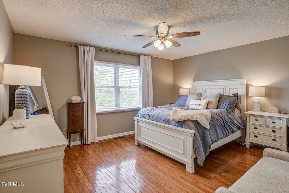 Photo #13: 400 Sunset Drive