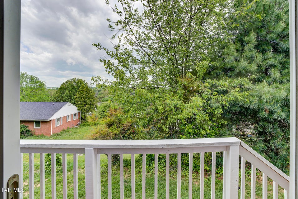 Photo #37: 400 Sunset Drive