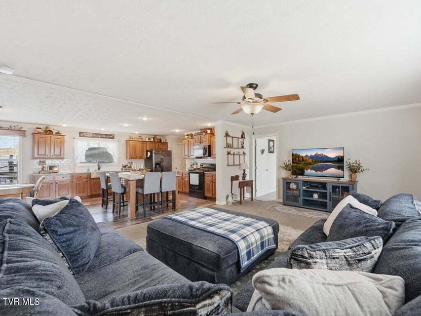 Photo #8: 350 107 Cutoff 