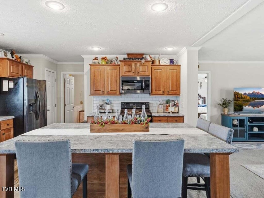 Photo #11: 350 107 Cutoff 