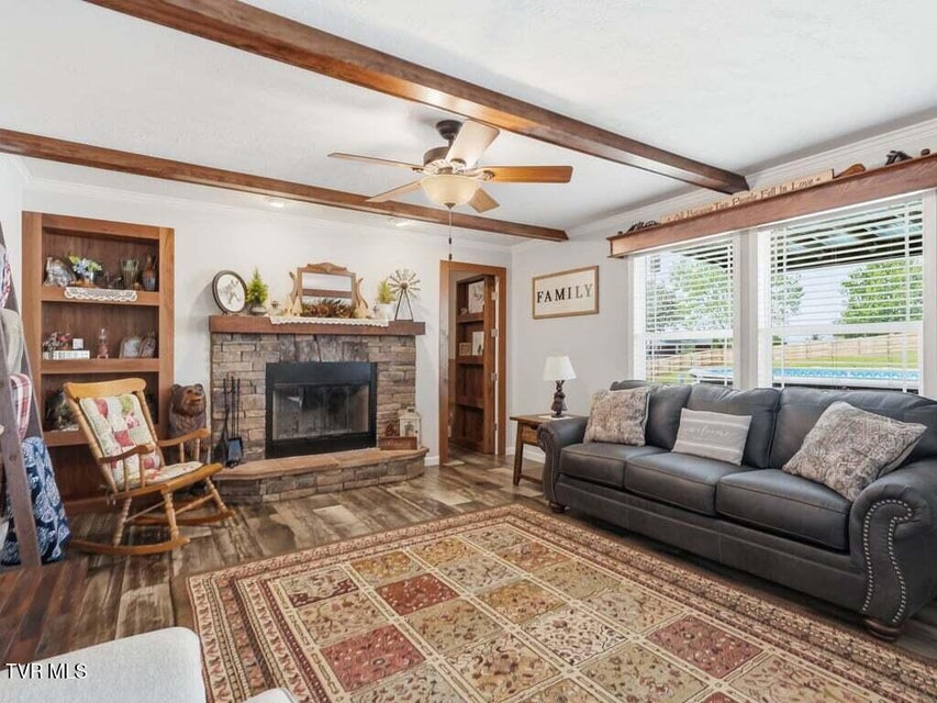 Photo #16: 350 107 Cutoff 