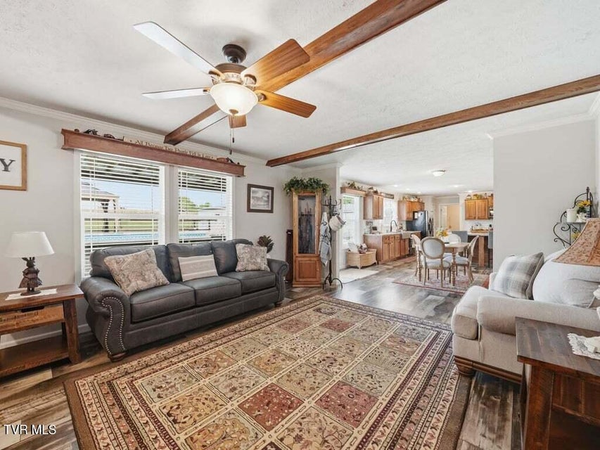 Photo #17: 350 107 Cutoff 