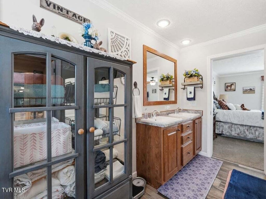 Photo #23: 350 107 Cutoff 