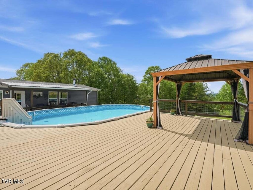 Photo #41: 350 107 Cutoff 