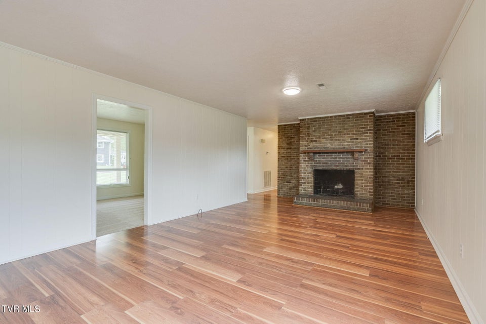 Photo #10: 802 Sir Echo Drive