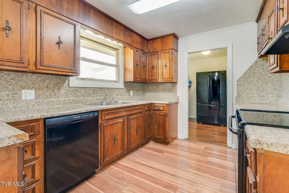 Photo #13: 802 Sir Echo Drive