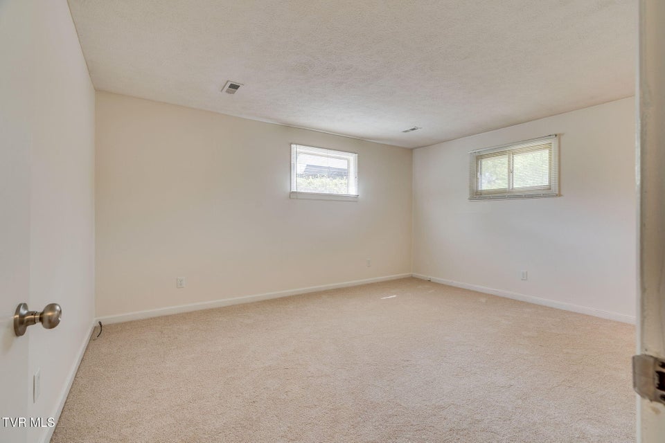 Photo #16: 802 Sir Echo Drive