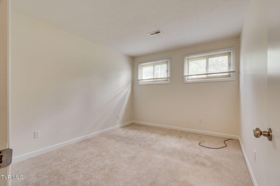 Photo #23: 802 Sir Echo Drive