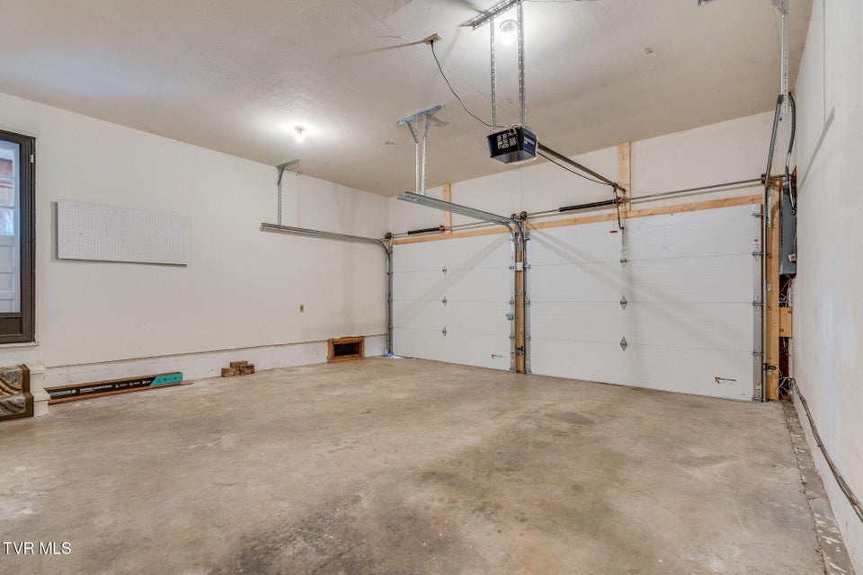 Photo #25: 802 Sir Echo Drive