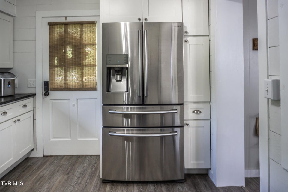 Photo #10: 205 Sevier Avenue