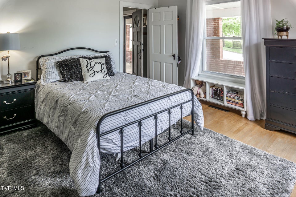 Photo #17: 205 Sevier Avenue