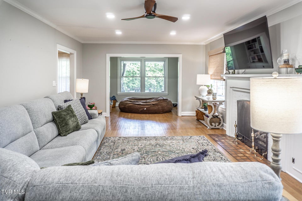 Photo #5: 205 Sevier Avenue