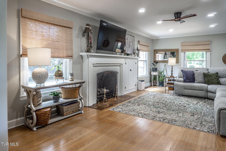 Photo #6: 205 Sevier Avenue