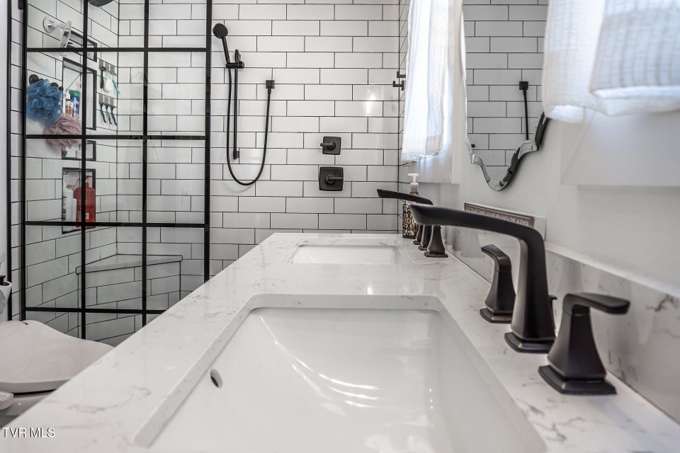 Photo #33: 205 Sevier Avenue