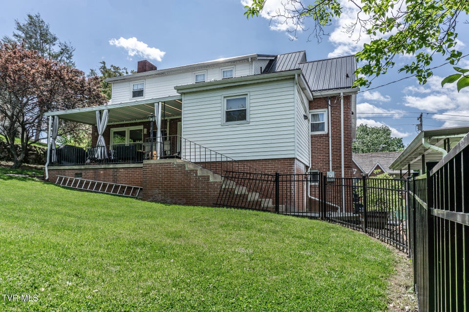 Photo #53: 205 Sevier Avenue