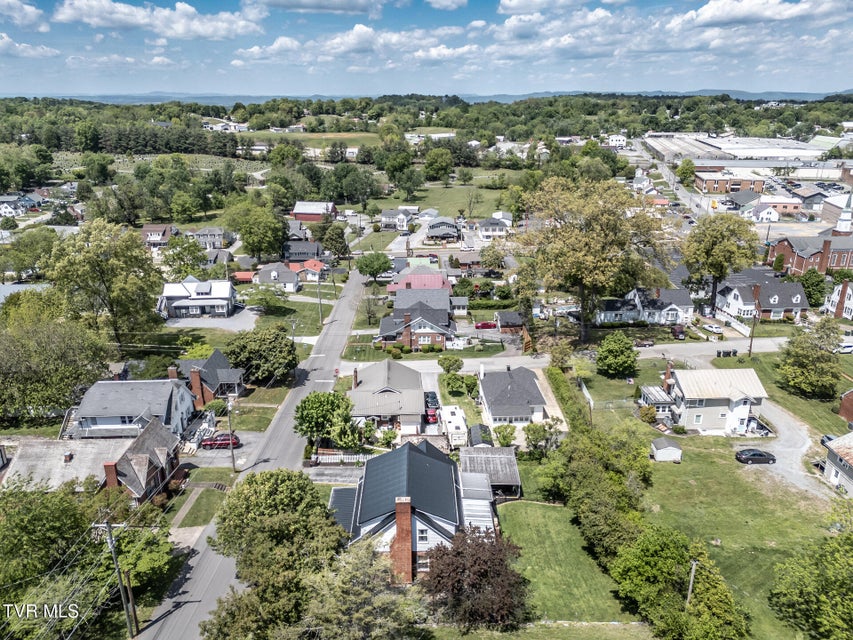 Photo #57: 205 Sevier Avenue