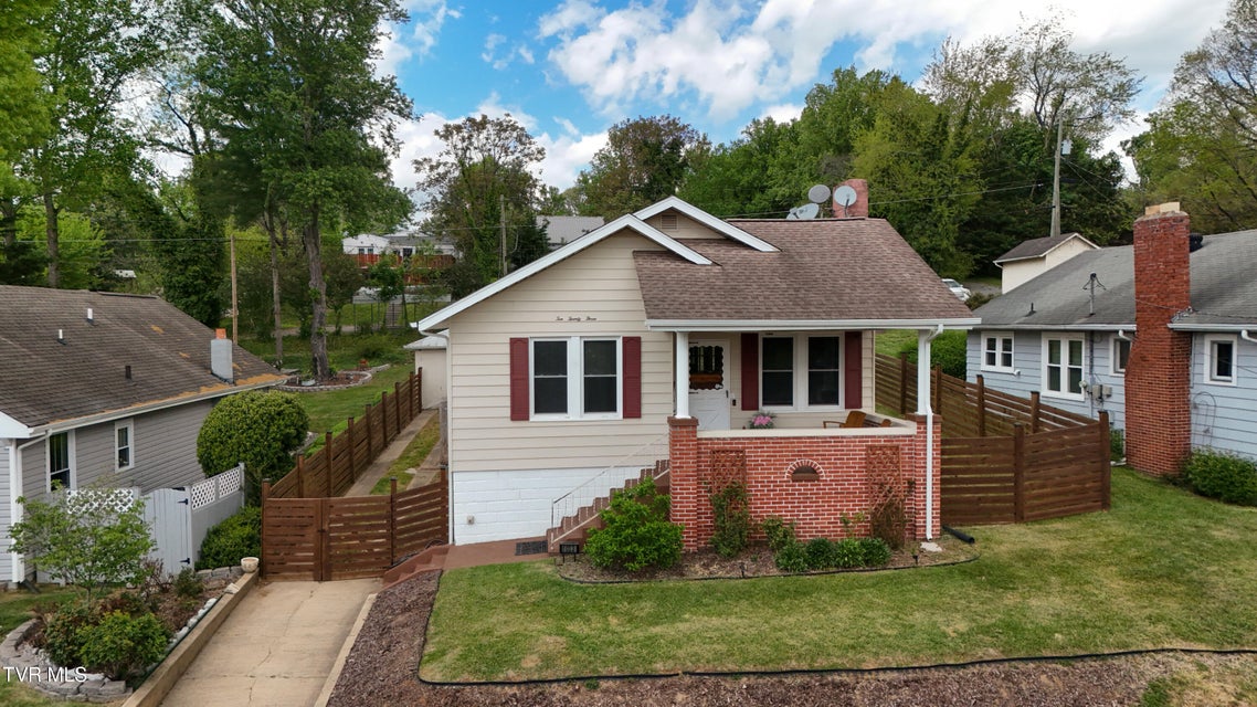 Photo #38: 1023 Arlington Avenue