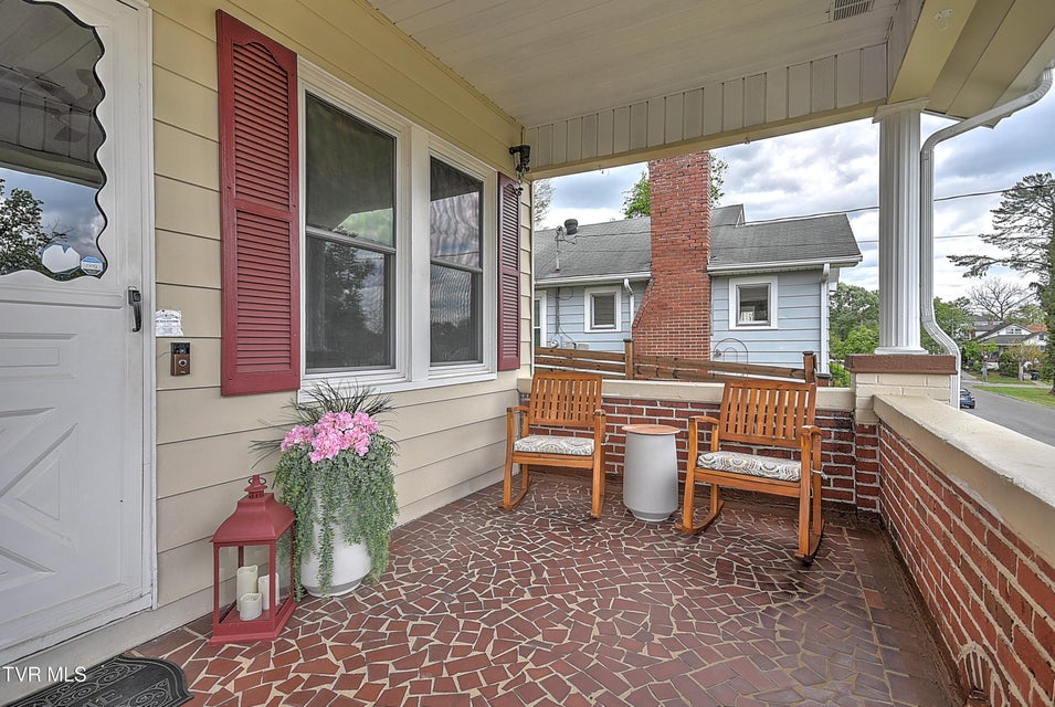 Photo #5: 1023 Arlington Avenue