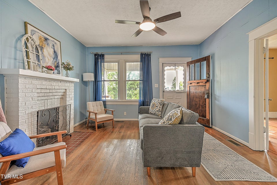 Photo #7: 1023 Arlington Avenue