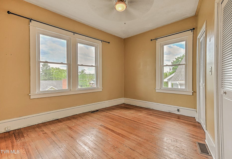 Photo #15: 1023 Arlington Avenue