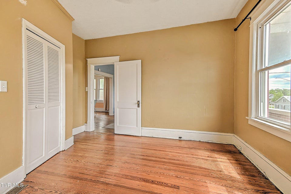 Photo #16: 1023 Arlington Avenue