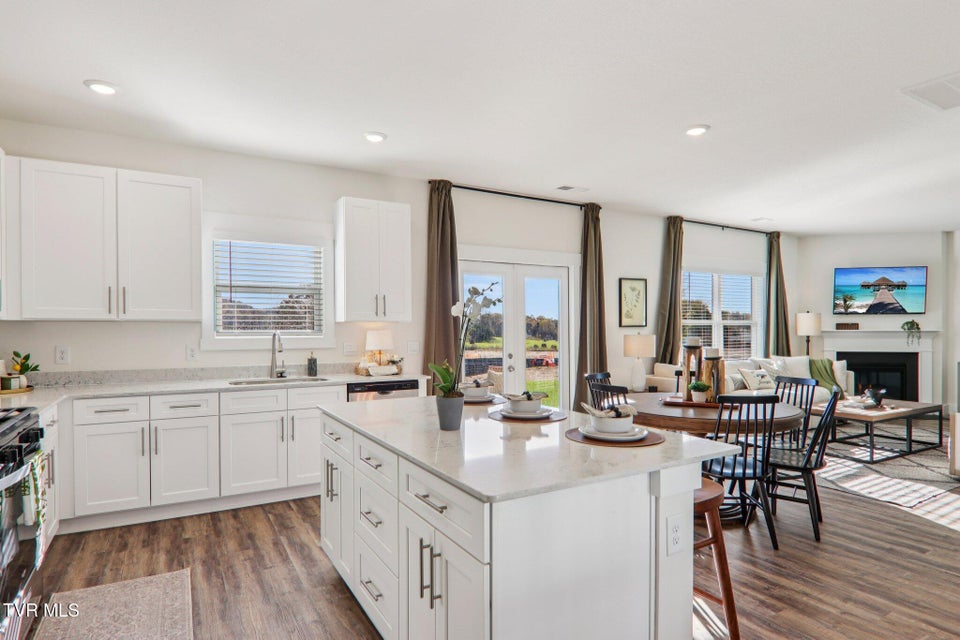 Photo #5: 1 Morsel Court 