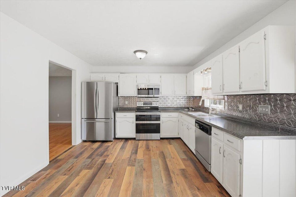 Photo #36: 123 Madeline Lane