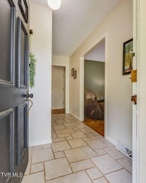 Photo #5: 1525 Robin Hood Lane