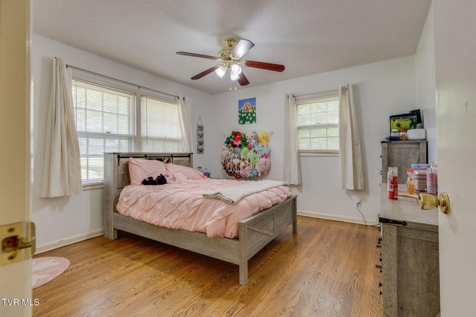 Photo #26: 1525 Robin Hood Lane